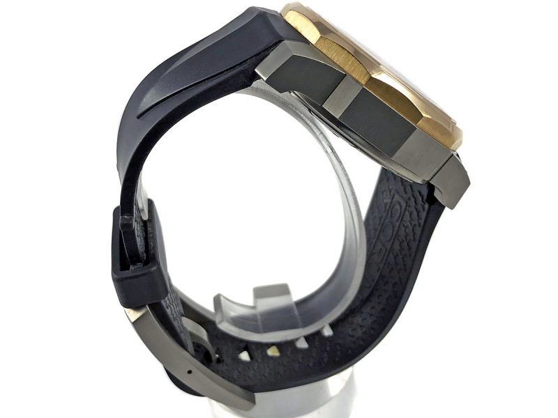 RELOJ Corum Admiral's Cup Titanium & Rose Gold - ref. 01.0002 - Imagen 3