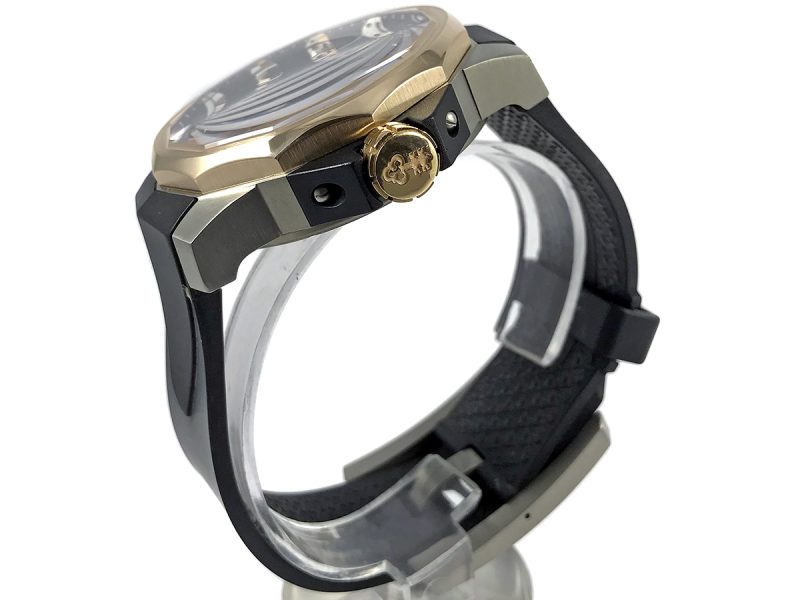 RELOJ Corum Admiral's Cup Titanium & Rose Gold - ref. 01.0002 - Imagen 2