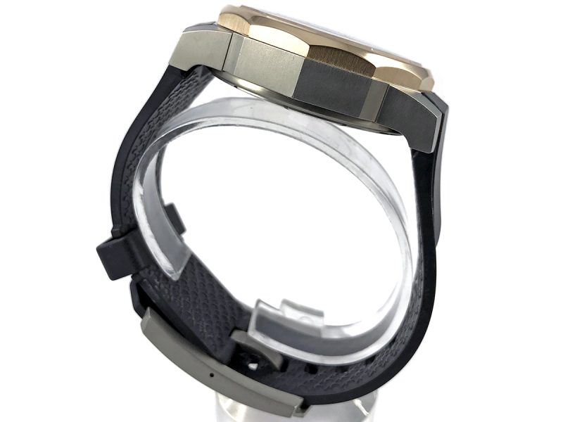 RELOJ Corum Admiral's Cup Titanium & Rose Gold - ref. 01.0002 - Imagen 3